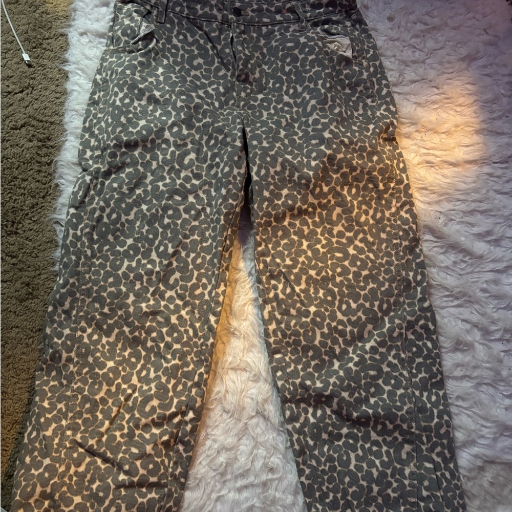 Wild Fable Gray Straight Leg Pants with Bold Print
